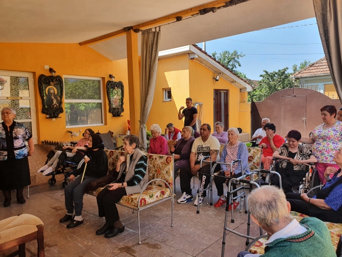 C&acirc;nd &icirc;ngrijitorul nu este ceea ce pare a fi