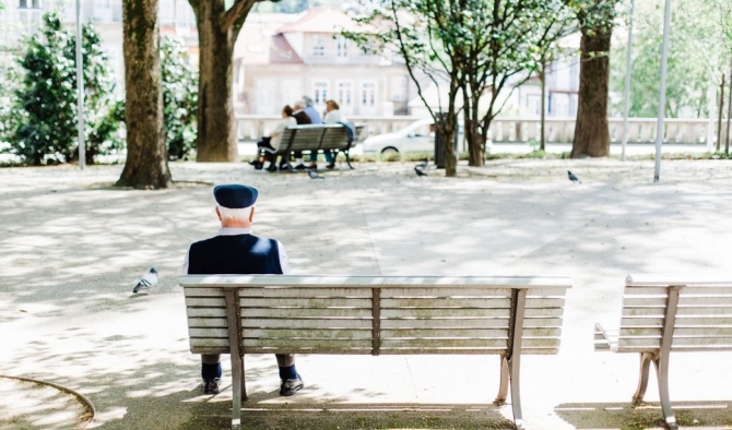 De ce sa ne vizitam mai des bunicii si parintii varstnici, oriunde ei se afla?