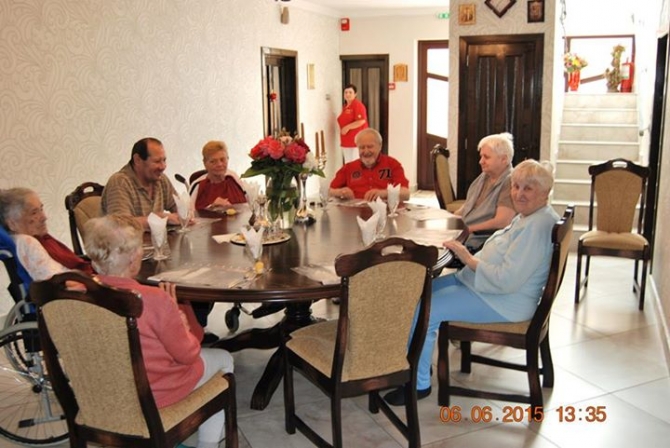 Ingrijire varstnici- cum putem avea grija eficient de cei dragi noua?