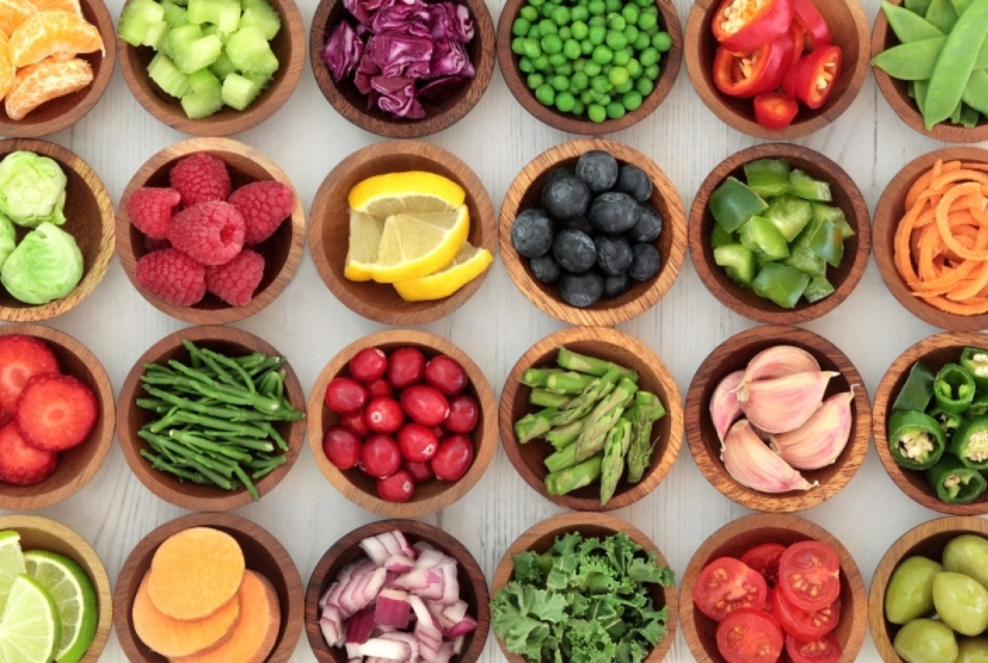 Cum se poate contrasta declinul cerebral? – 4 Alimente care ajuta creierul sa imbatraneasca frumos