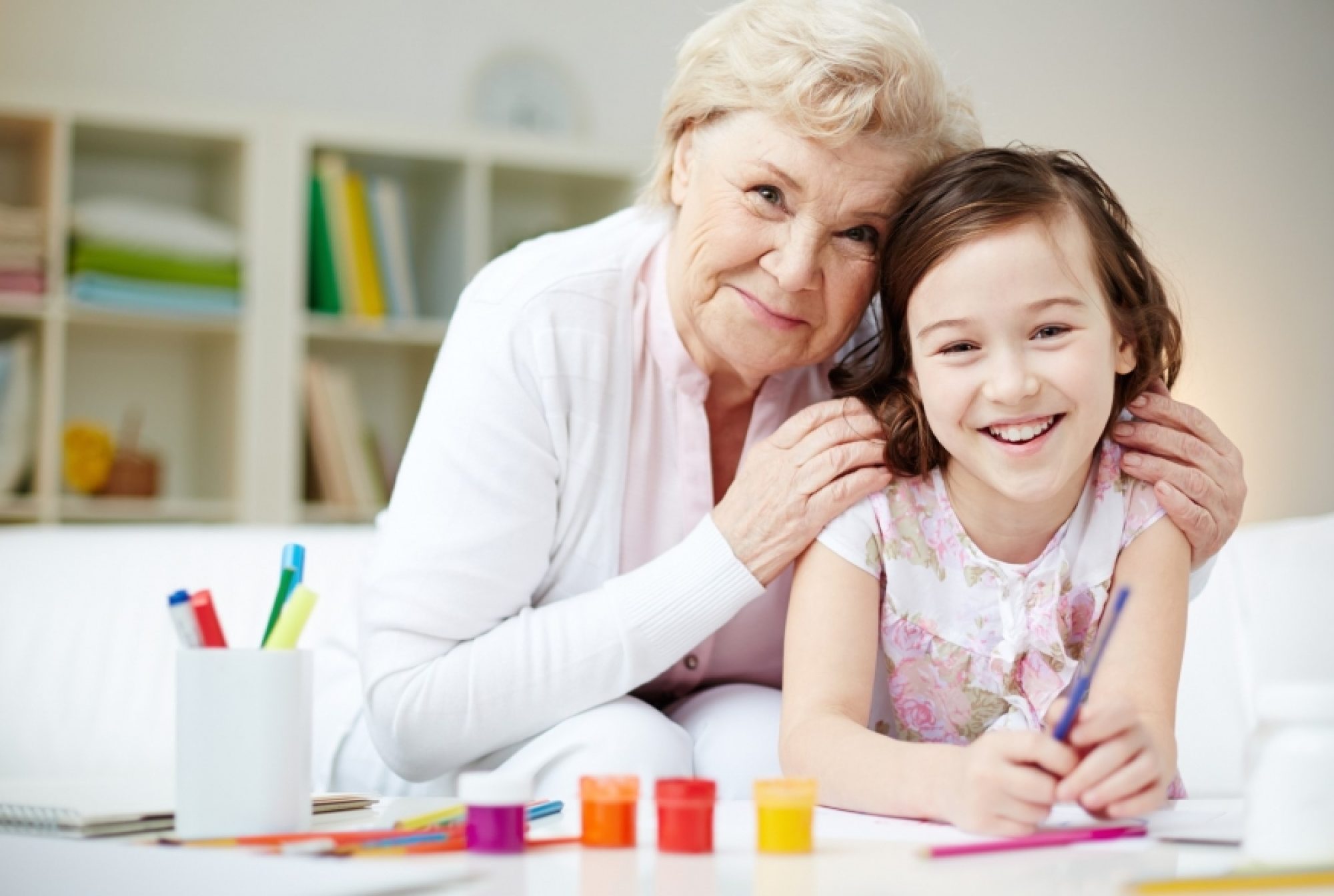 Bunicii care-si petrec timpul cu nepotii traiesc mai mult. O spune stiinta!