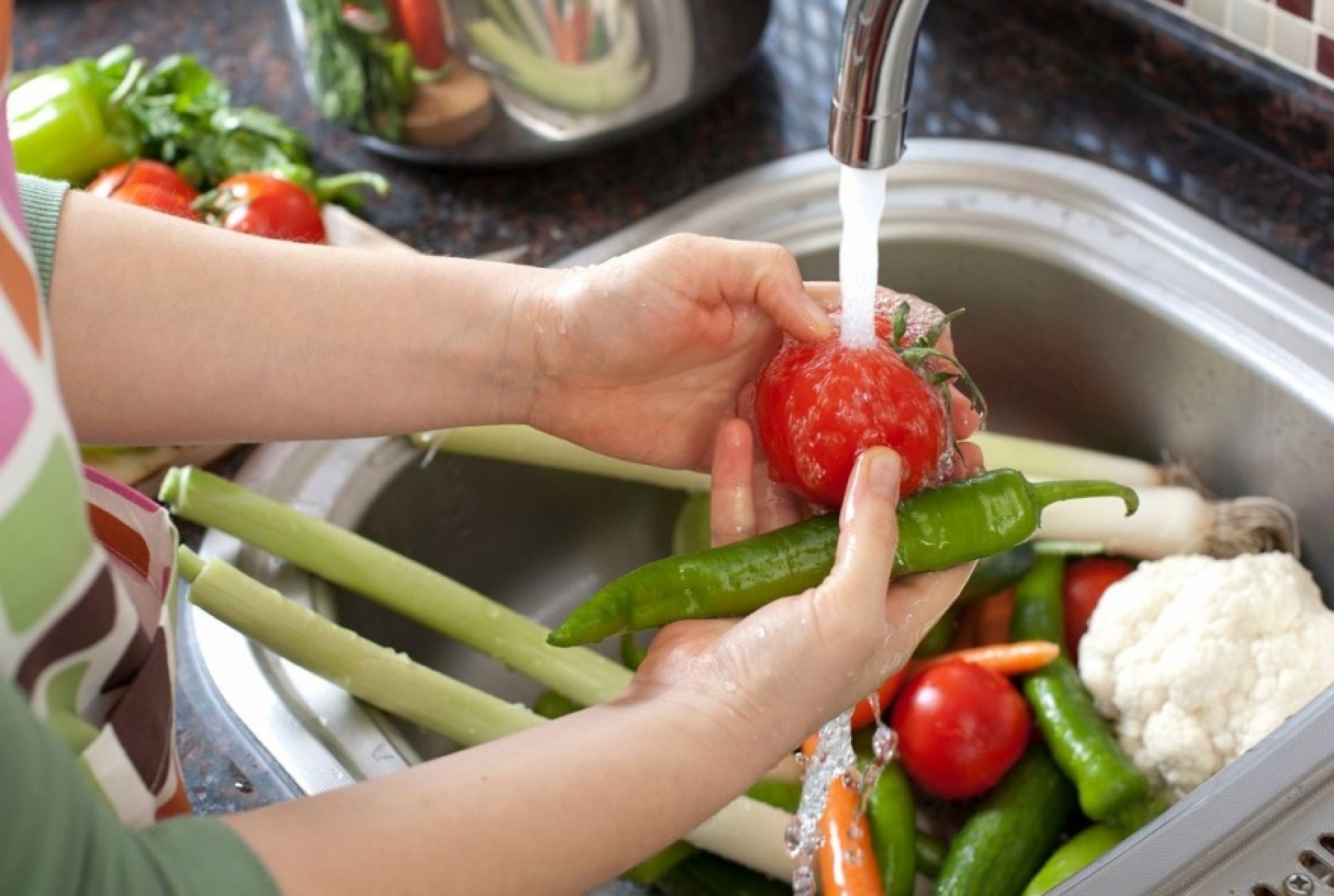 Igienizarea cumparaturilor pentru varstnici: Ce masuri sunt necesare?