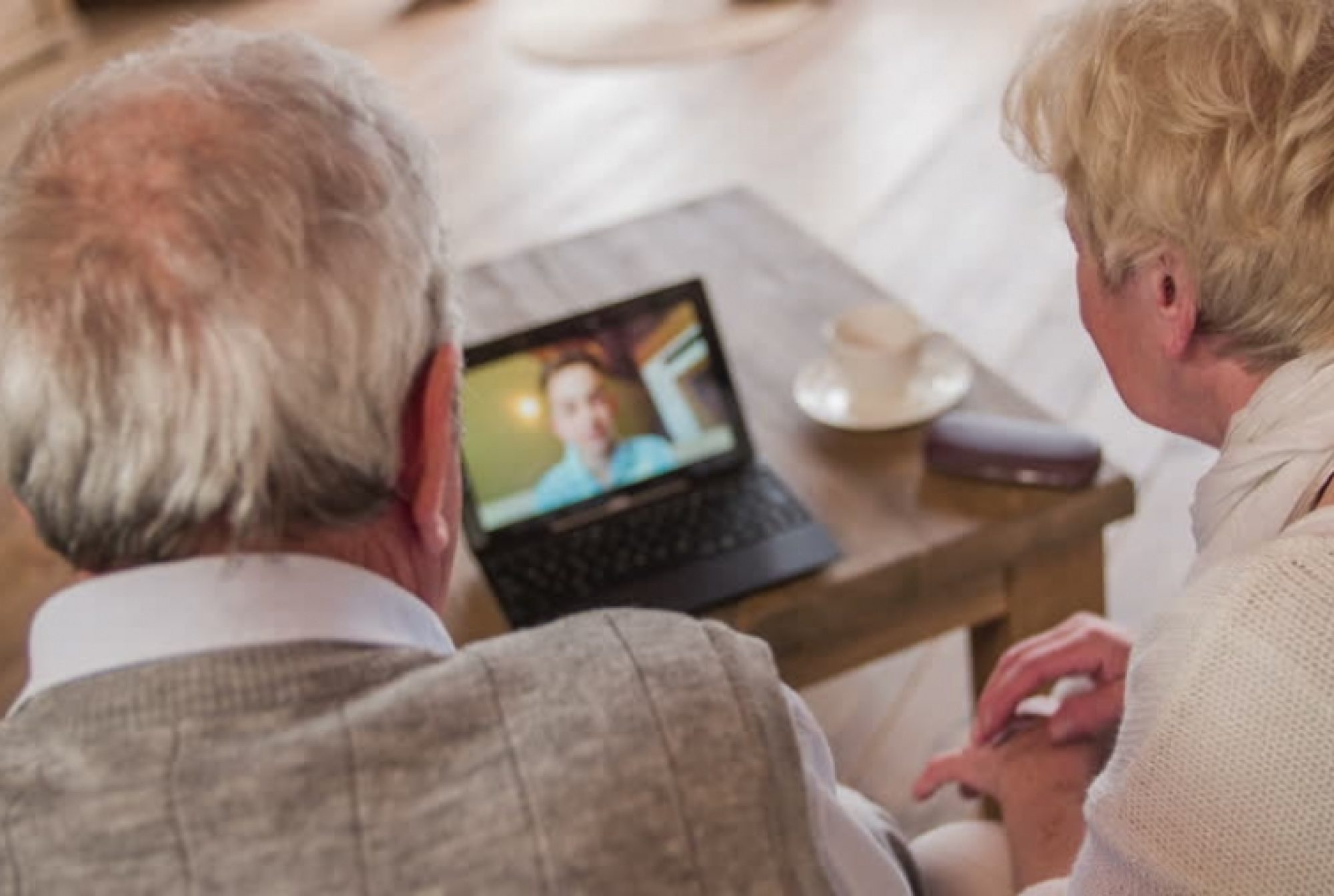 Social media reduce riscurile de depresie la varstnici! O dovedesc oamenii de stiinta!